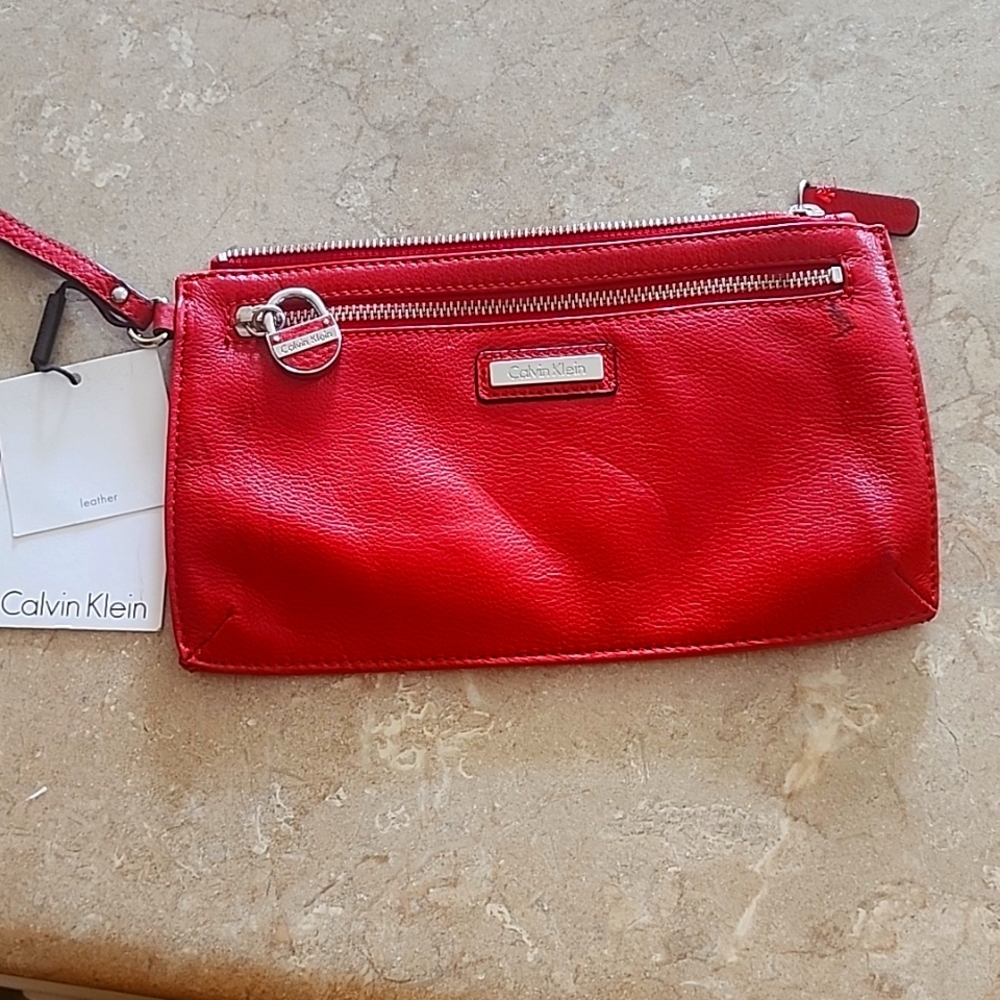 NWT Calvin Klein wristlet